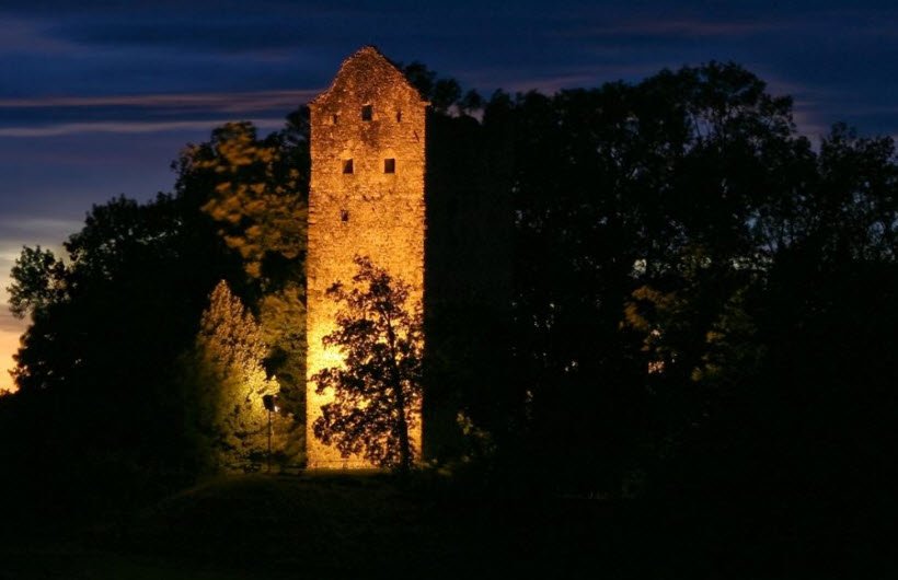 Burgruine Neuravensburg, Germany